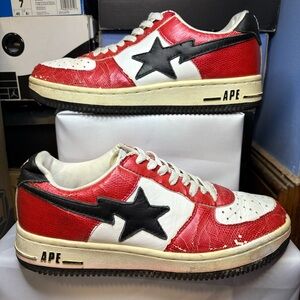 Size 8 - 2006 Bapesta / A Bathing Ape Red Snakeskin